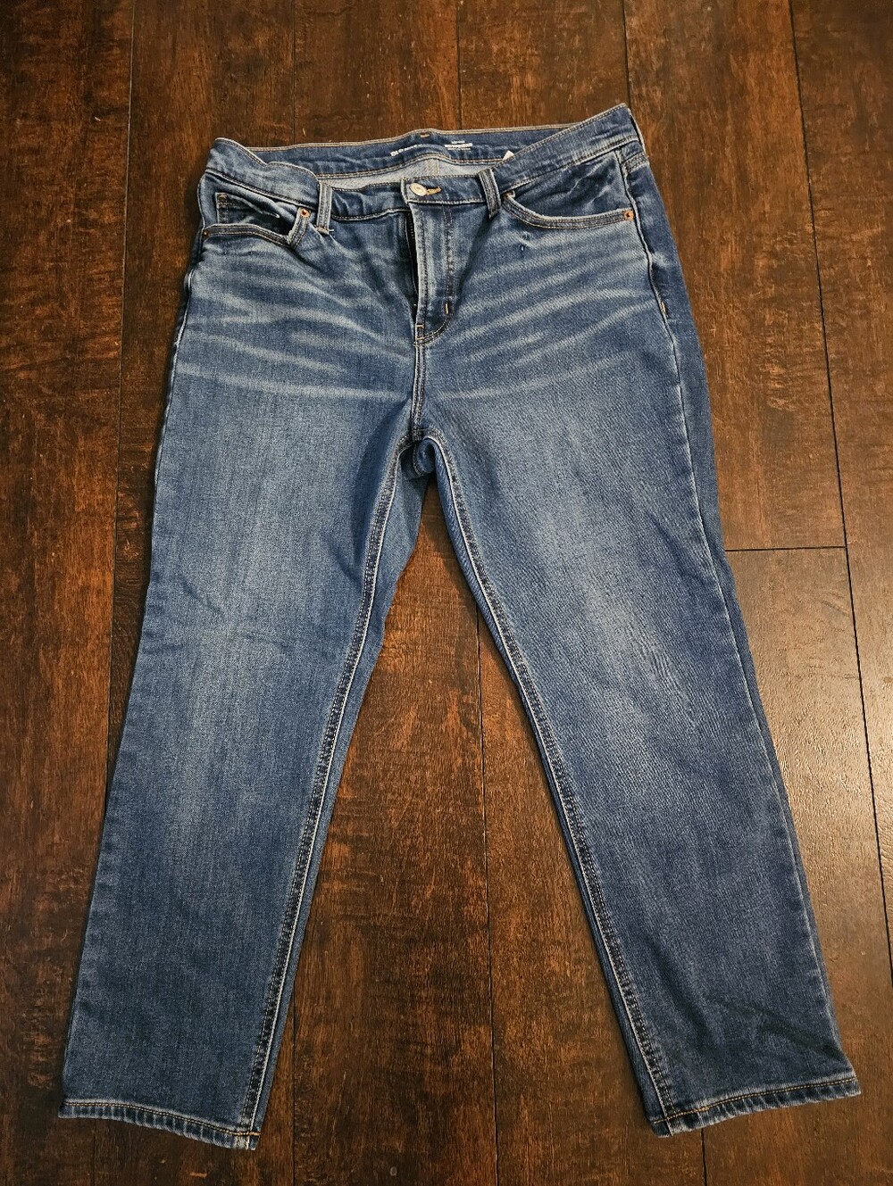Old Navy Medium Blue Straight-Leg Women's Jeans